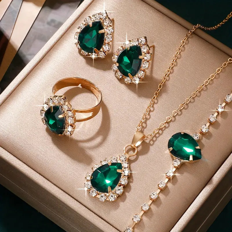 Gold Necklace Aisling with Emerald