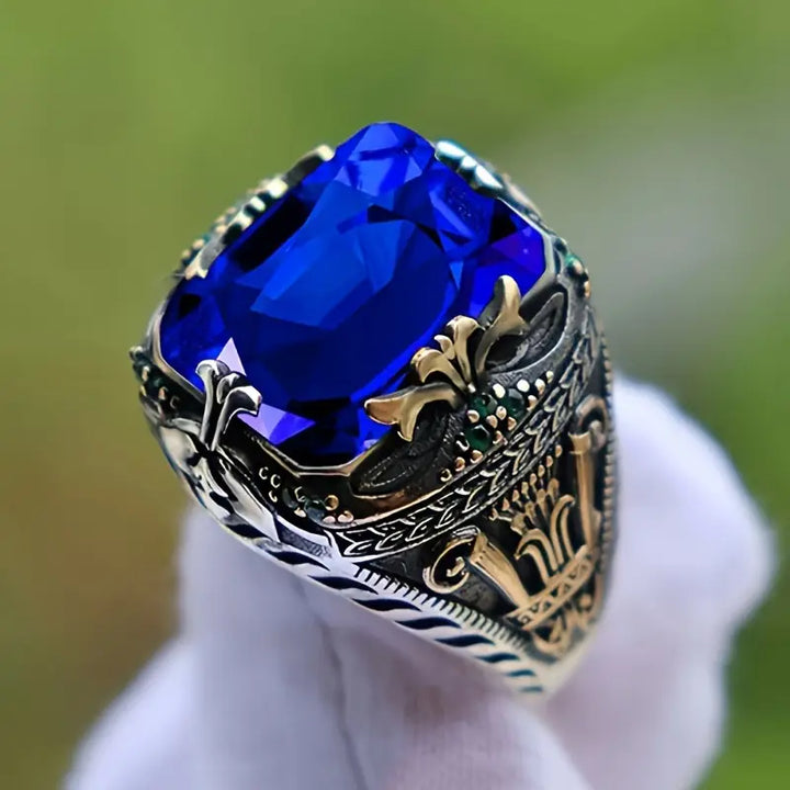 Gold Ring Clíodhna with Blue Sapphire