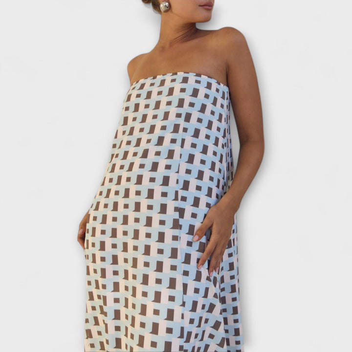 Hasel - Beiges Off-Shoulder-Maxikleid mit Punktmuster