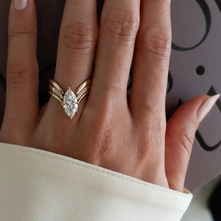 Gold Ring Set Aoibhinn with Marquise Crystal