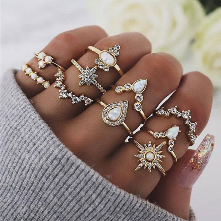 Gold Ring Set Killarney with Opals and Crystals