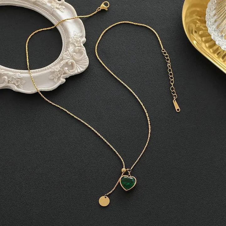 Gold Necklace Dervla with Emerald Heart