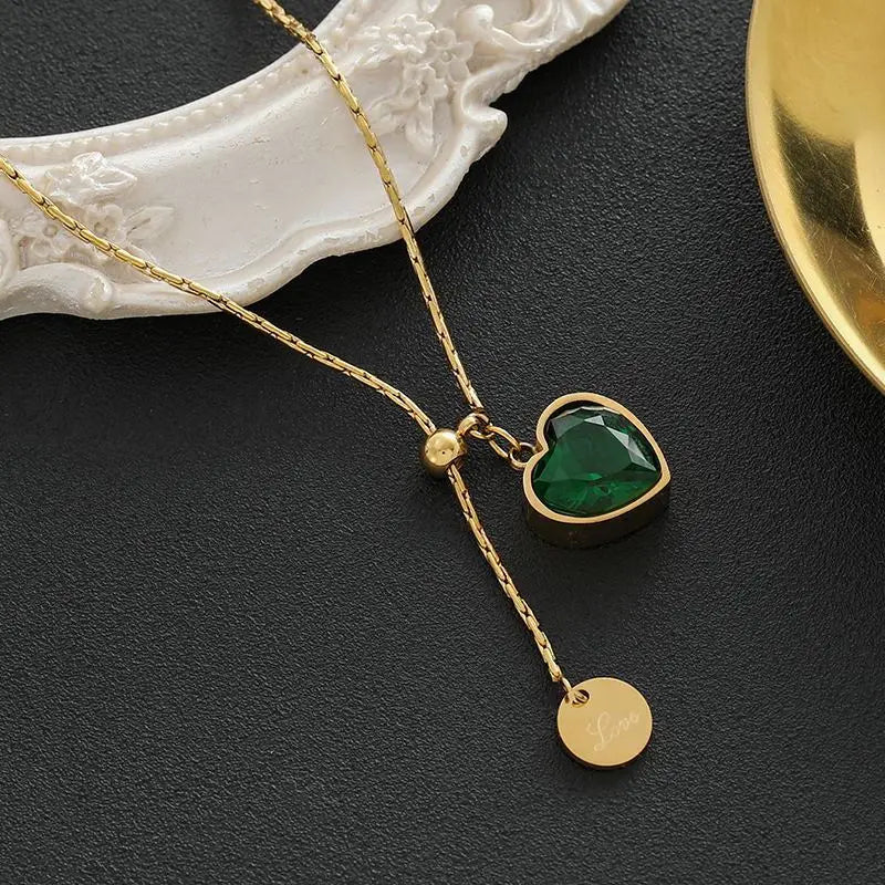 Gold Necklace Dervla with Emerald Heart