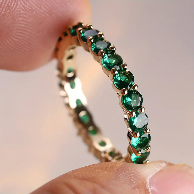 Gold Eternity Ring Clíona with Emerald