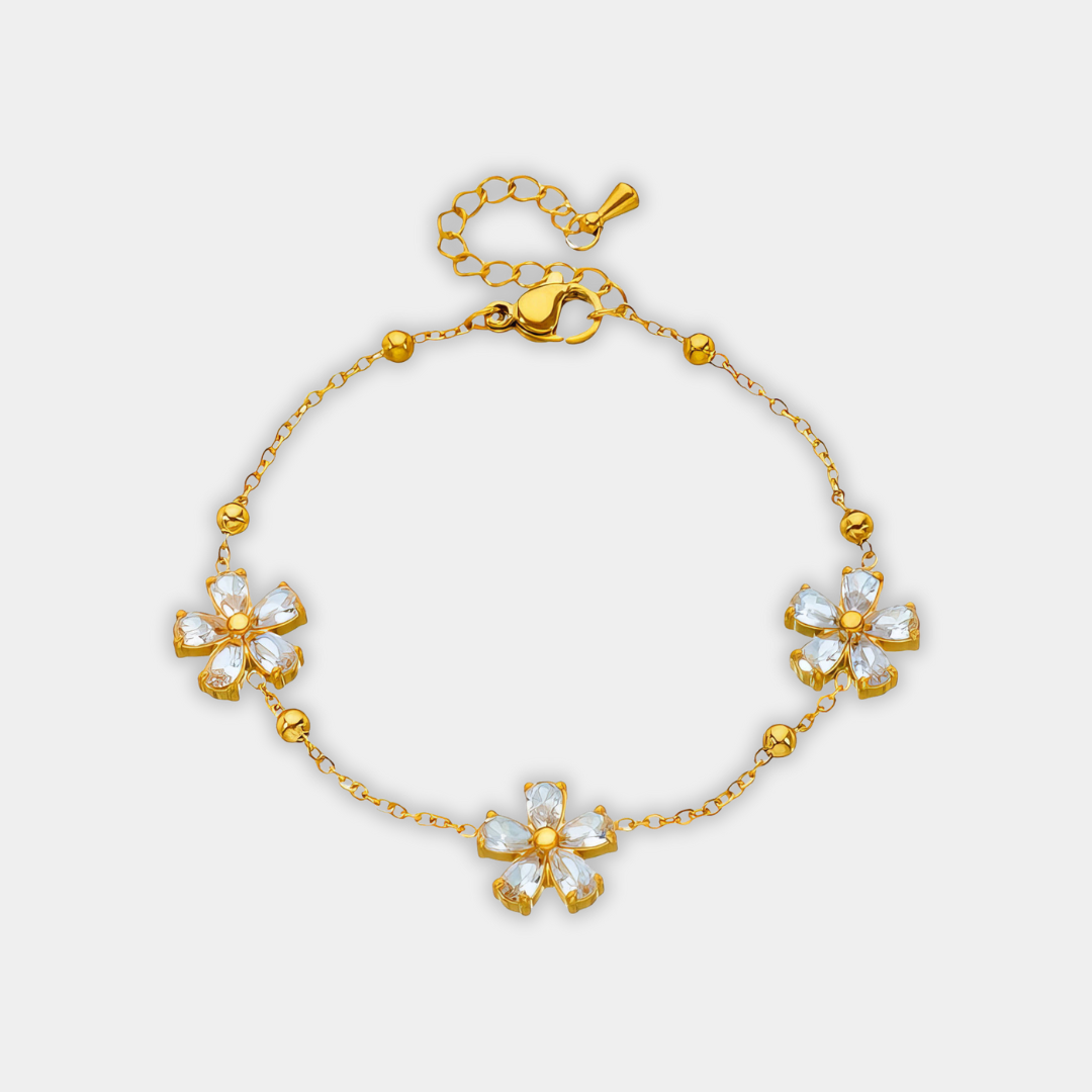 Gold Charm Bracelet Saoirse with Daisy