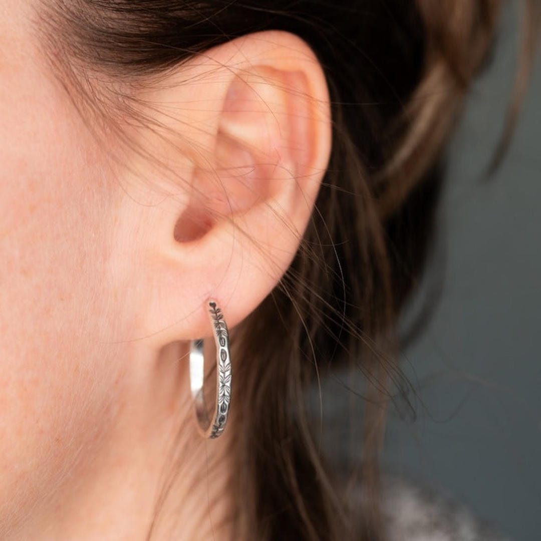 Silver Hoop Earrings Westport with Floral Engraving