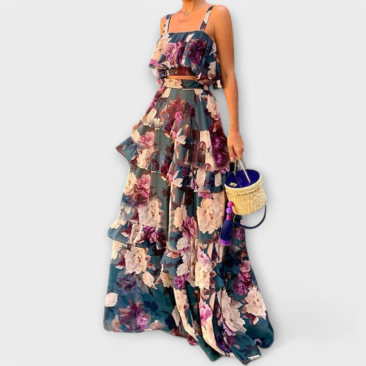 Buntes Sommer-Strand-Outfit mit Maxi-Rock