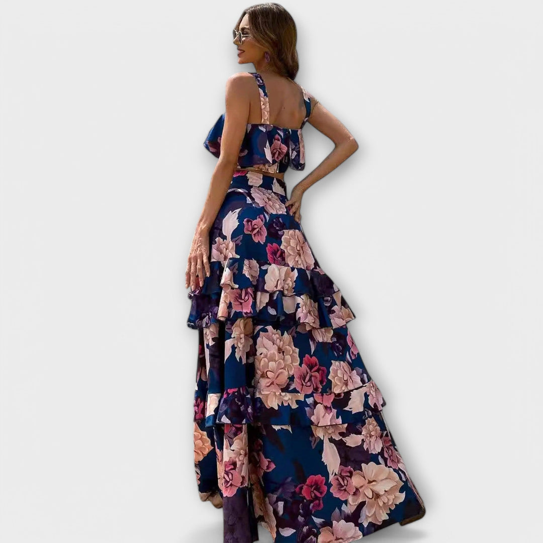 Buntes Sommer-Strand-Outfit mit Maxi-Rock