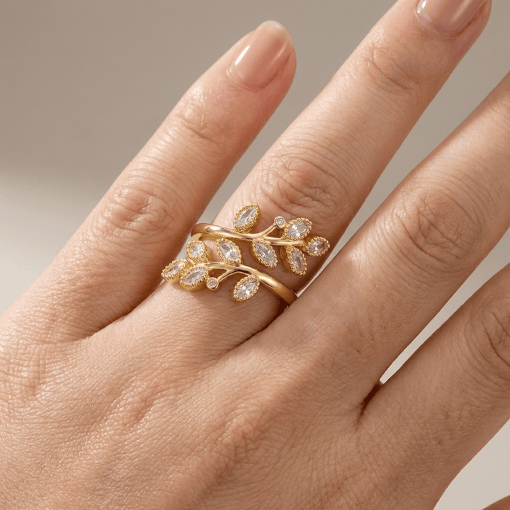 Gold Ring Laoise with Multicoloured Leaf Stones