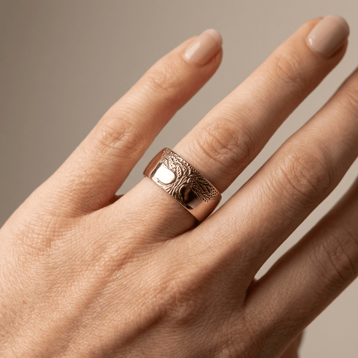 Silver Band Ring Fiadh with Tree of Life Motif