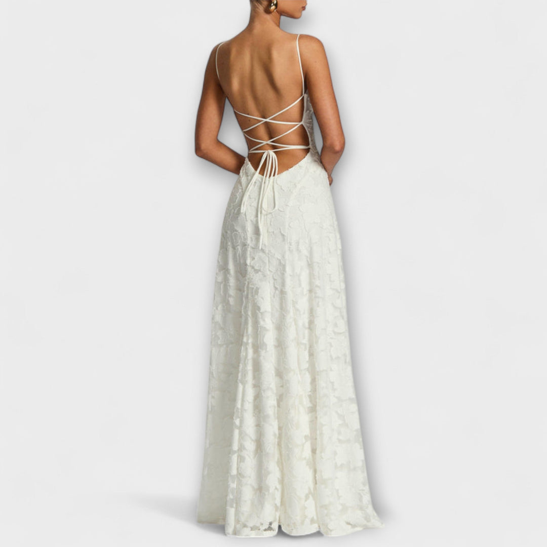 Kairi - Weisses Floral-Spitzen-Maxikleid