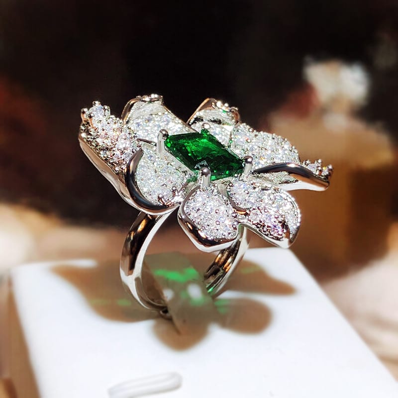 Silver Flower Ring Ciara with Emerald & Crystals