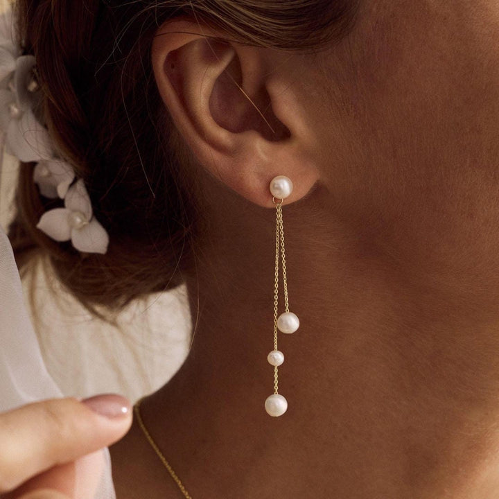Gold Drop Earrings Cong with Pearls