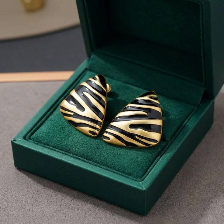 Gold Stud Earrings Muirne with Zebra Stripe Motif