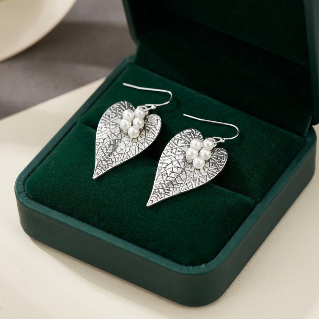 Silver Drop Earrings Riona with Leaf and Pearls