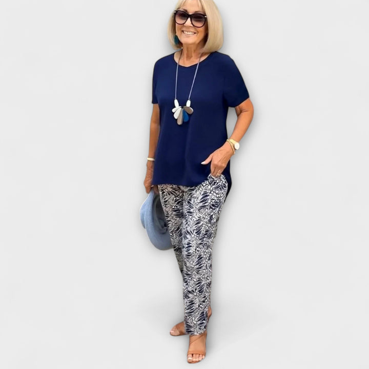 Arielle - Dunkelblaues Sommer-Ensemble mit Print