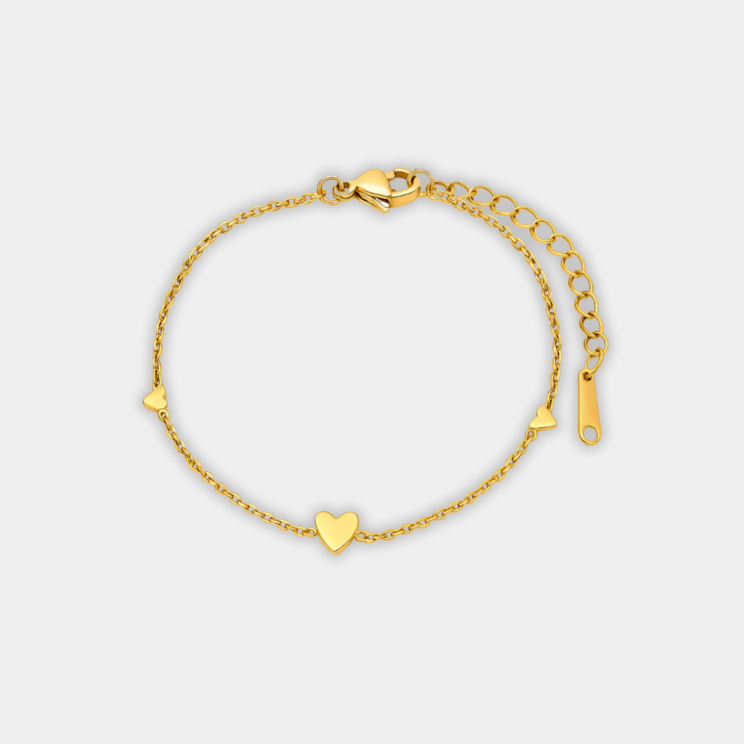 Gold Chain Bracelet Clíodhna with Heart Charms