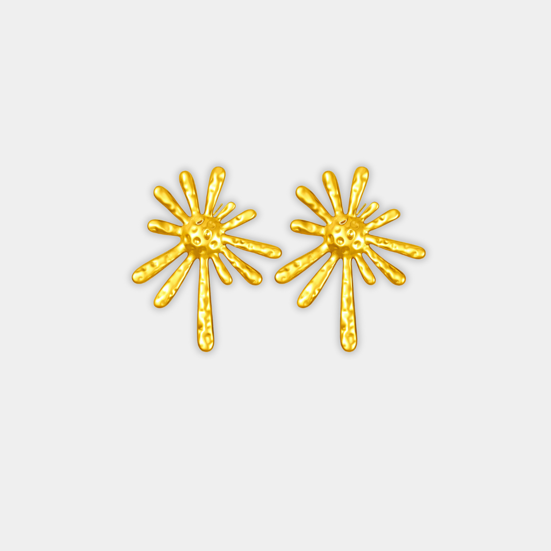 Gold Stud Earrings Íde with Starburst
