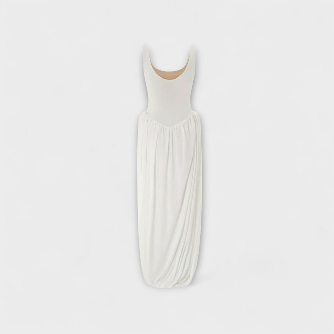 Drapiertes weisses Maxikleid mit Seitenschlitz