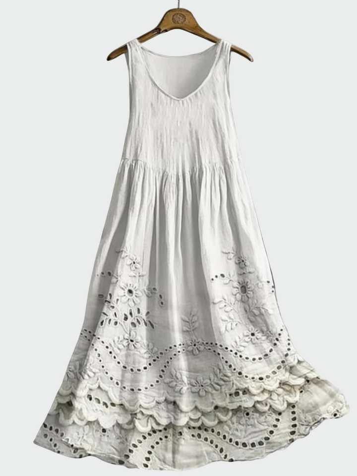 Weisses Kleid mit Lochstickerei