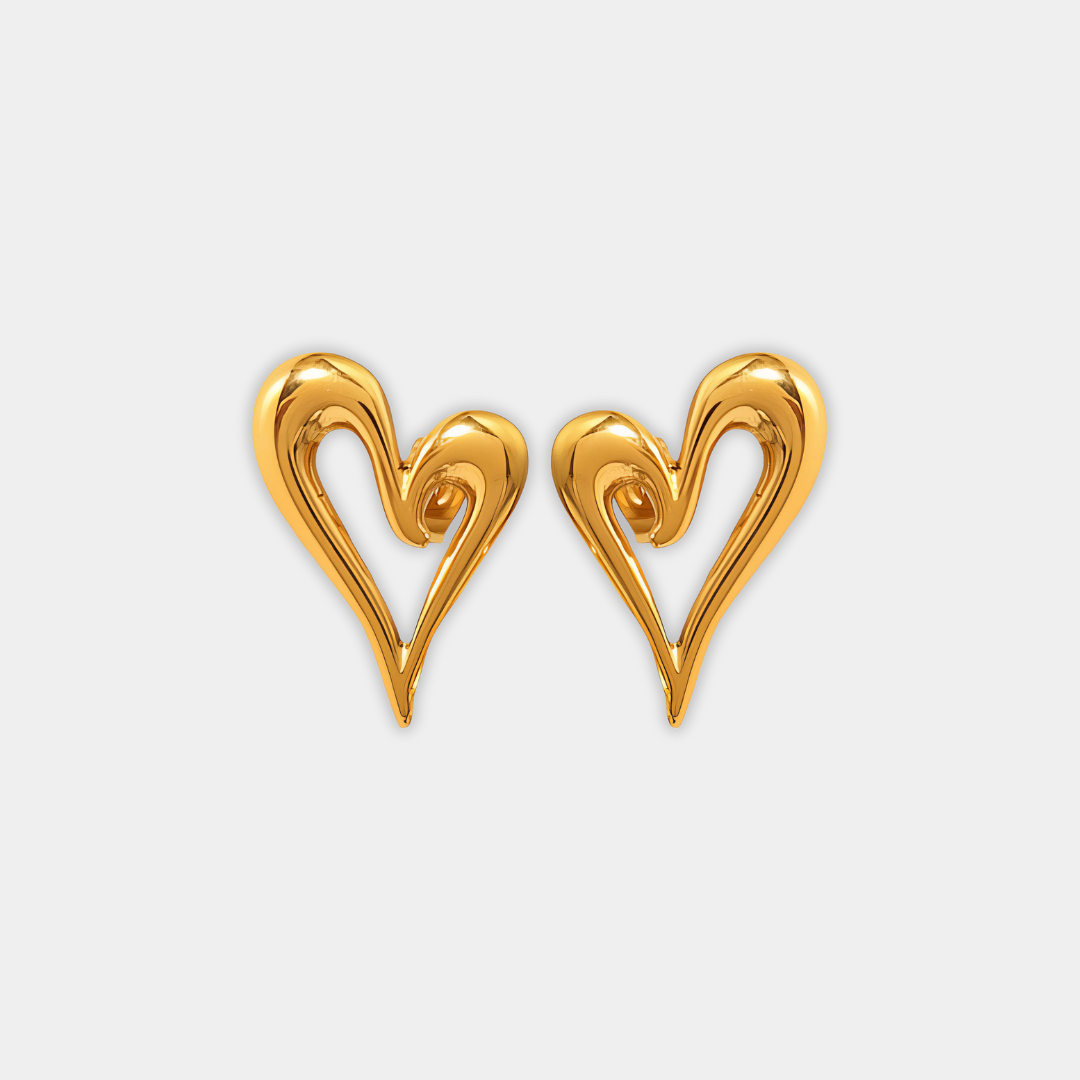 Gold Stud Earrings Muirne with Heart