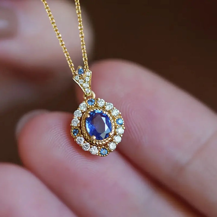Gold Necklace Fionnuala with Sapphire
