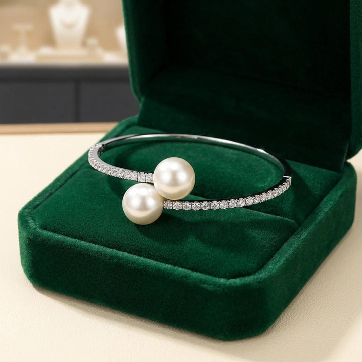 Silver Bangle Caitlín with Pearls and Pavé