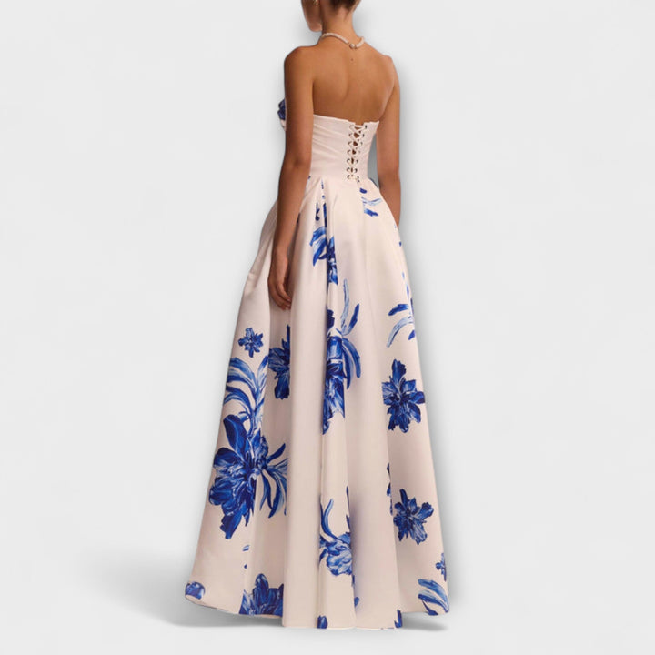 Rosalie - Weiss-blaues Off-Shoulder-Maxikleid mit Blüten