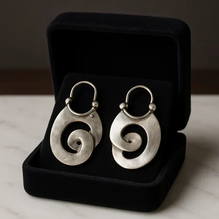 Silver Hoop Earrings Clíona with Spiral Design