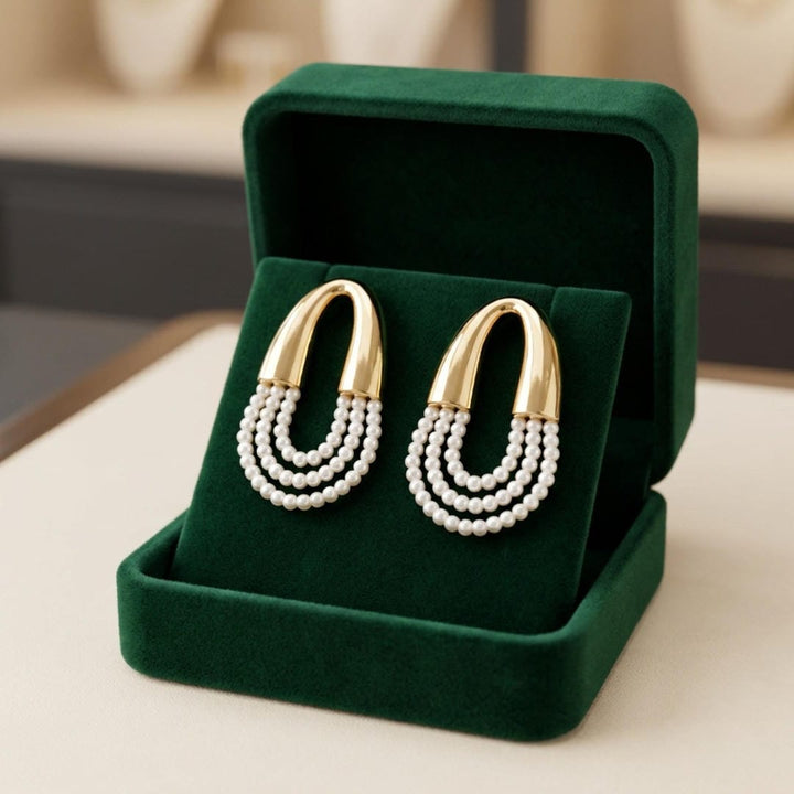 Gold Hoop Earrings Treasa with Pearls