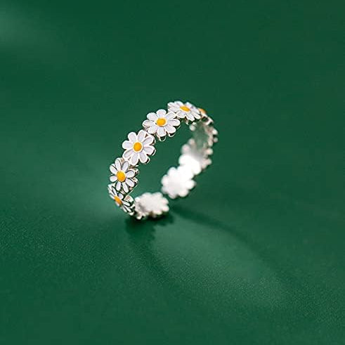 Silver Daisy Ring Fiadh