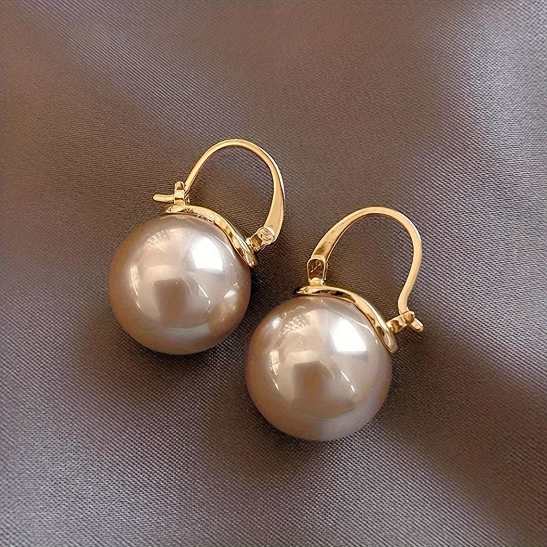 Gold Drop Earrings Cara with Pearl