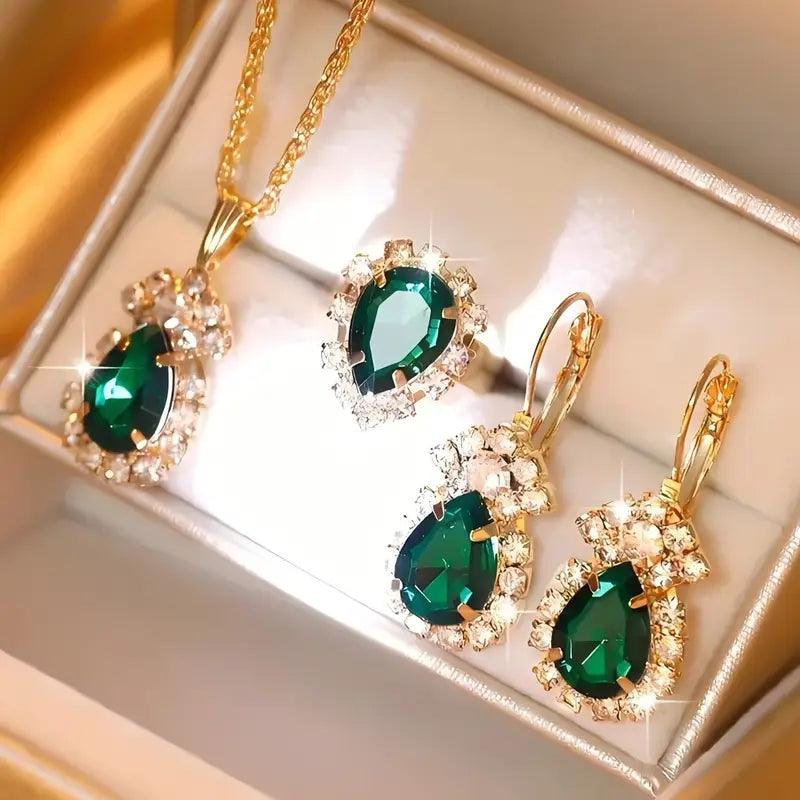 Rose Gold Necklace Maeve with Emerald