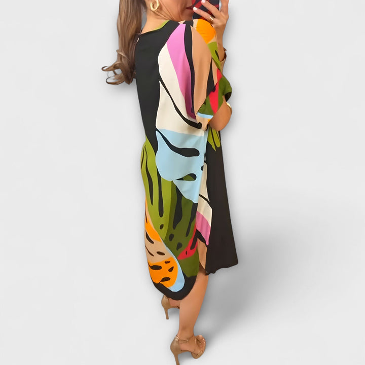 Roos - Lässiges Kleid mit buntem Blätterdruck