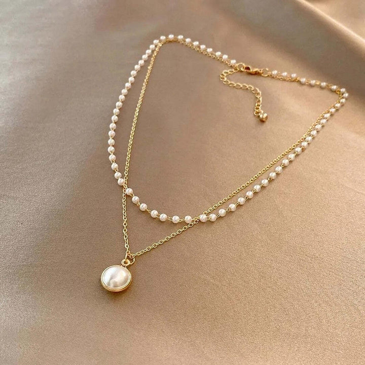 Gold Layered Pearl Necklace Aoife with Mother-of-Pearl
