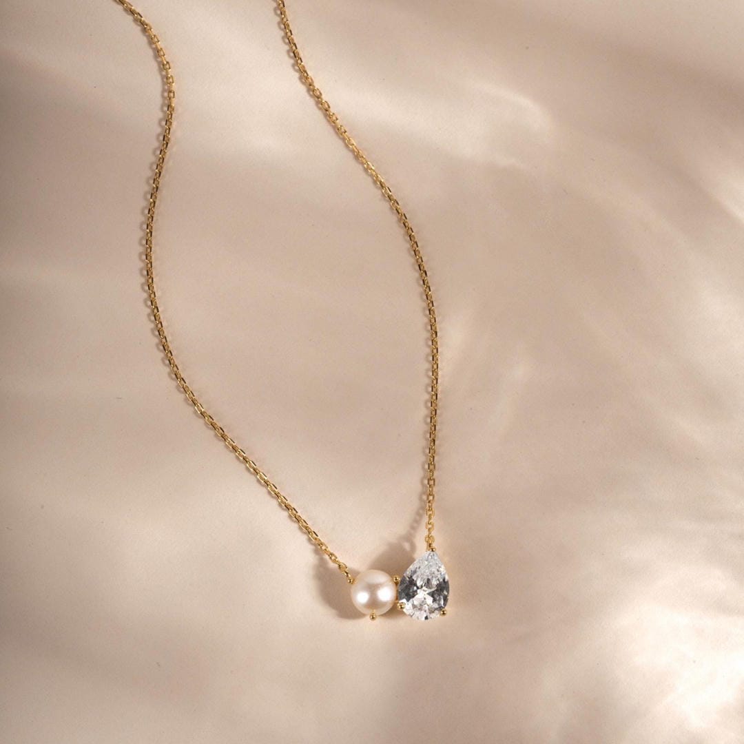 Silver Necklace Méabh with Pearl and Zirconia Teardrop
