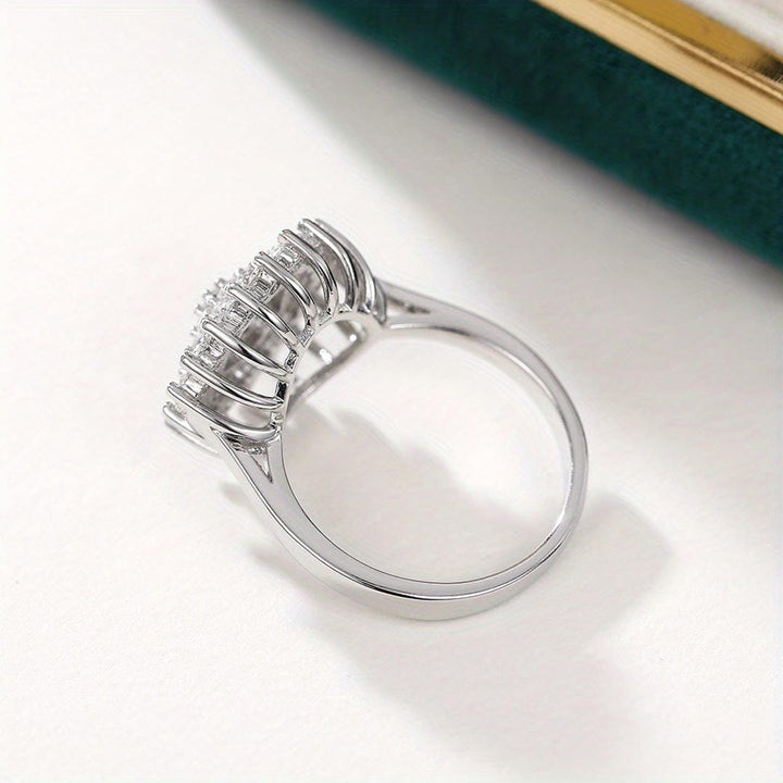 Silver Cluster Ring Gobnait with Crystals