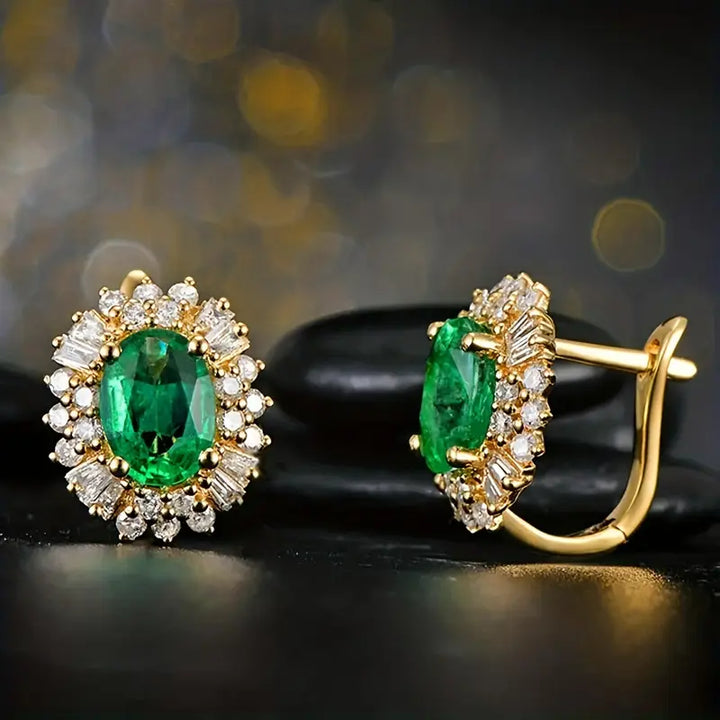 Gold Stud Earrings Órla with Emerald