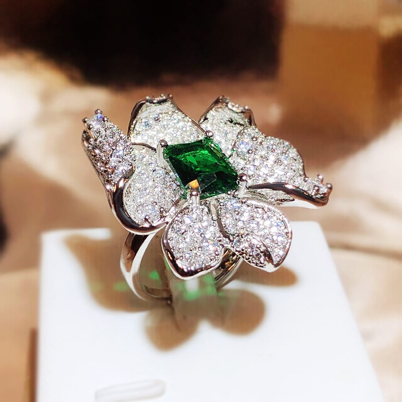 Silver Flower Ring Ciara with Emerald & Crystals