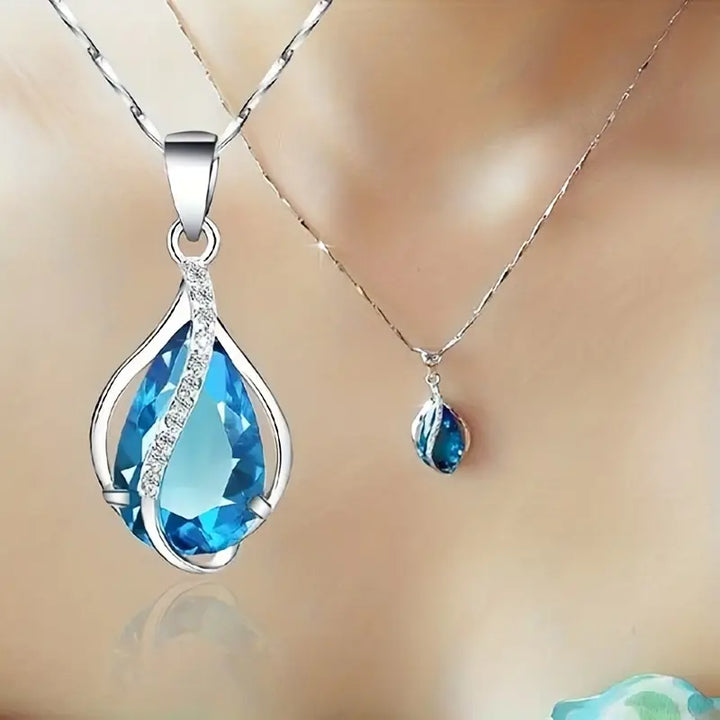 Silver Necklace Bríd with Blue Topaz