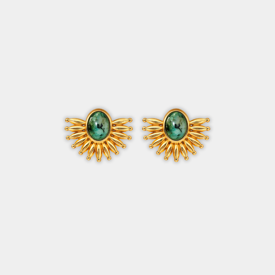 Gold Stud Earrings Éabha with Green Stone