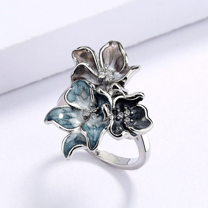 Silver Ring Clíona with Floral Motif