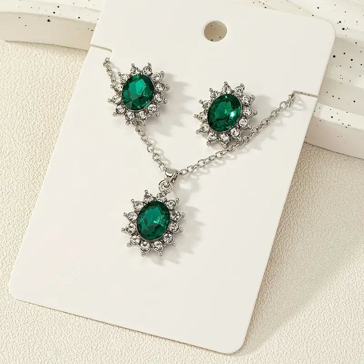 Silver Necklace Ciara with Emerald and Zirconia