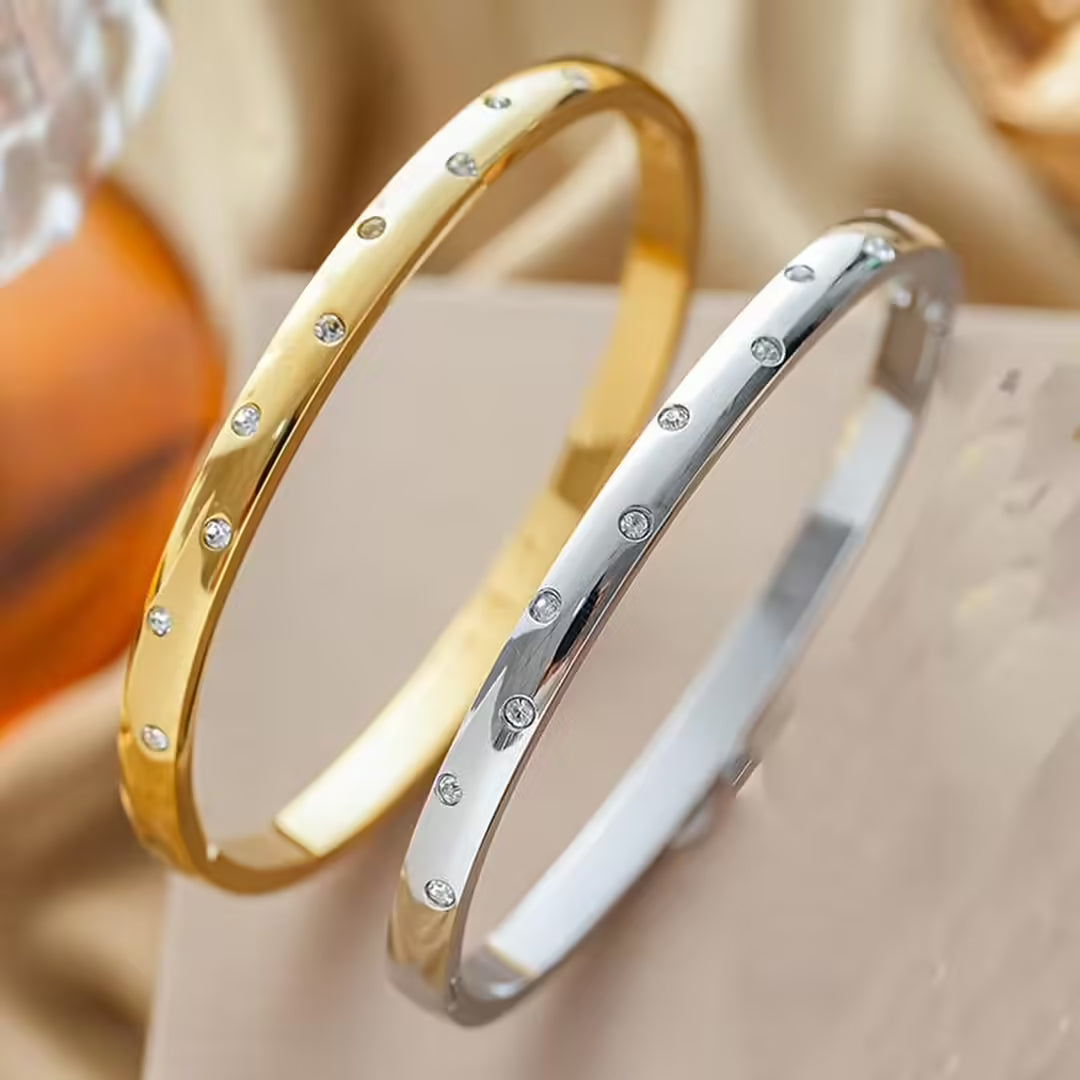 Silver Bangle Deirbhile with Zircon Accents