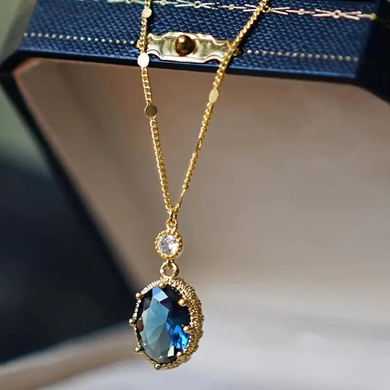 Gold Necklace Sadhbh with Sapphire and Zirconia
