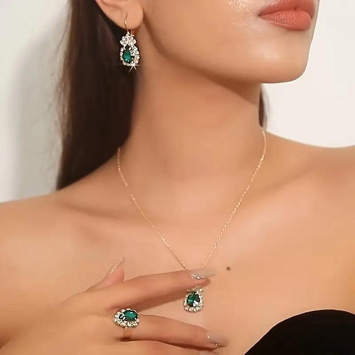 Rose Gold Necklace Maeve with Emerald