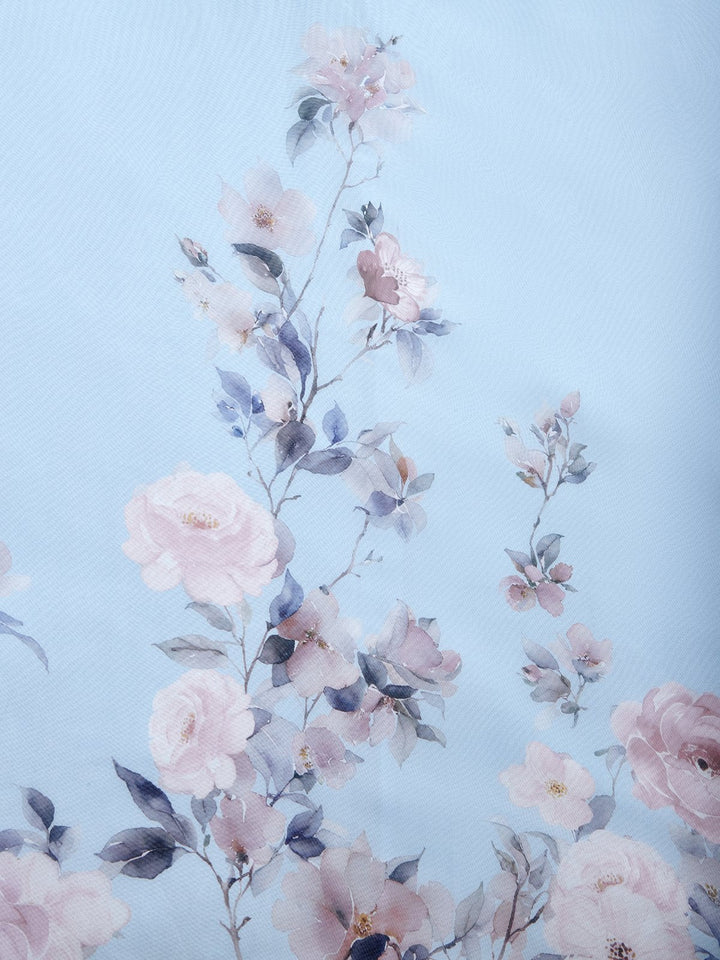 Cíntia - Hellblaues Sommerkleid mit Blütensaum