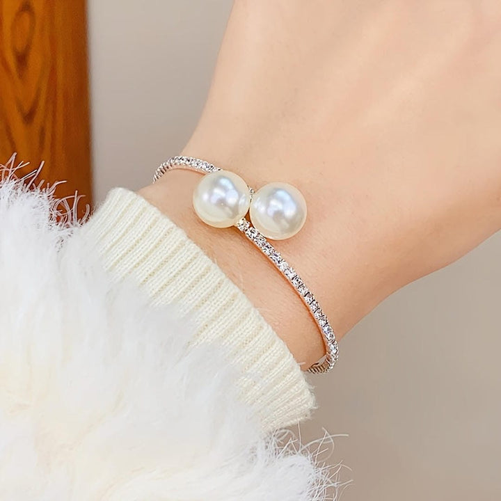 Silver Bangle Caitlín with Pearls and Pavé