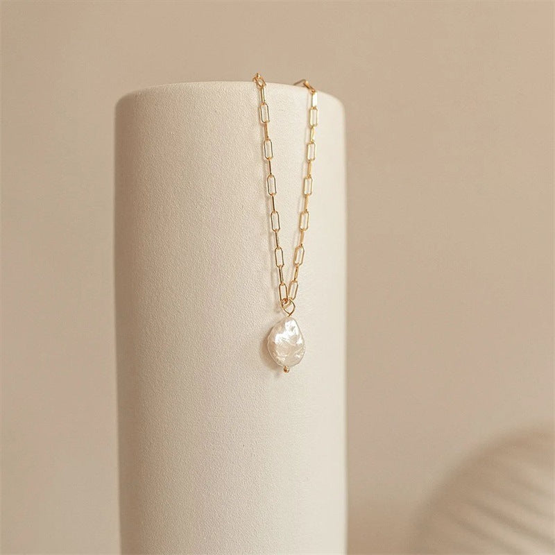 Gold Necklace Sinéad with Baroque Pearl Drop