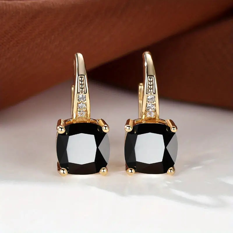 Gold Drop Earrings Gráinne with Blue Sapphire